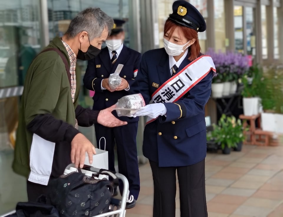 火災予防運動街宣の様子